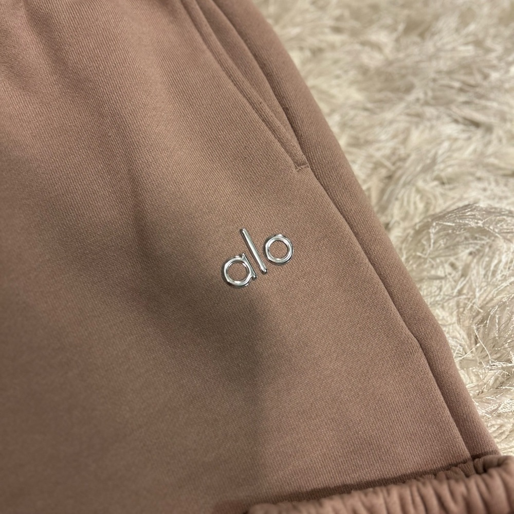 ALO Yoga Taupe Joggers